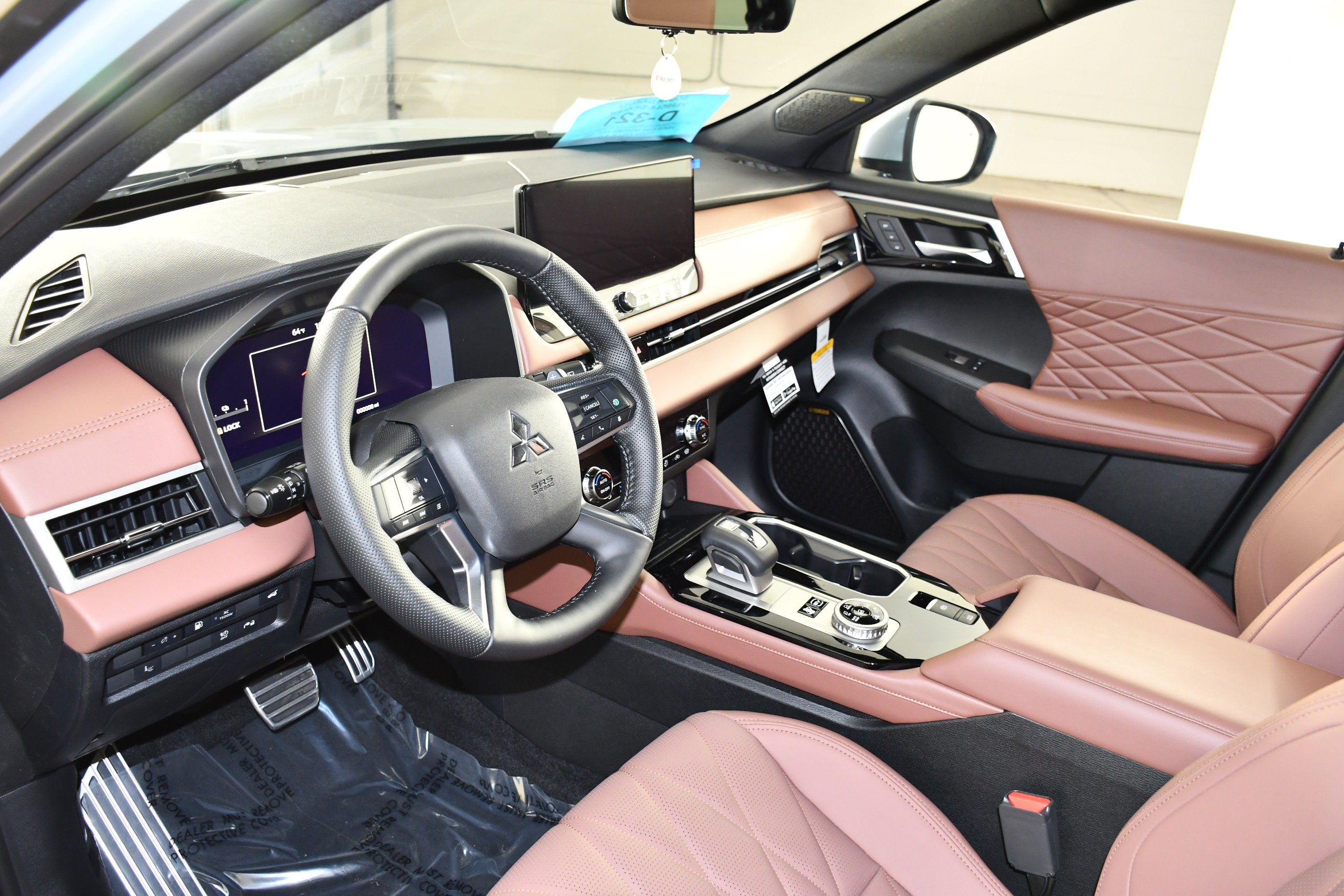 New 2026 Mitsubishi Outlander SEL AWD/4WD image 2