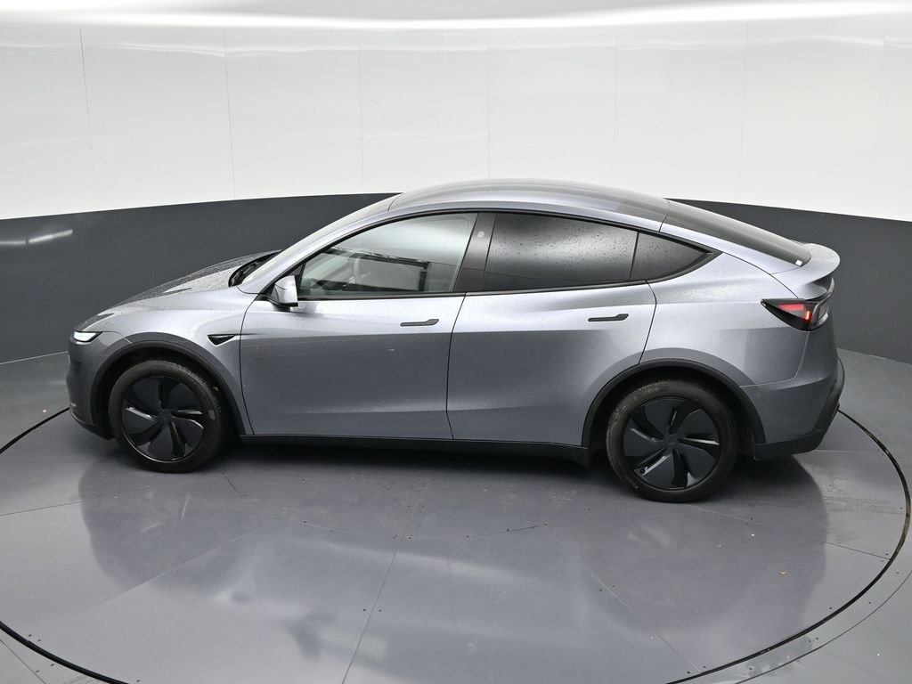 Used 2026 Tesla Model Y 2WD image 26