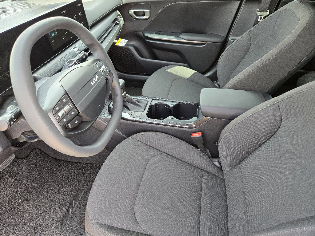 New 2026 Kia K4 LXS image 9