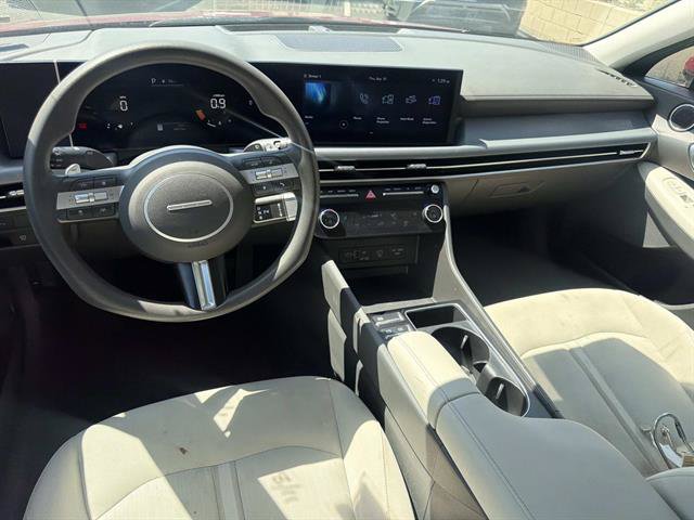 Used 2025 Hyundai Sonata SEL FWD image 8