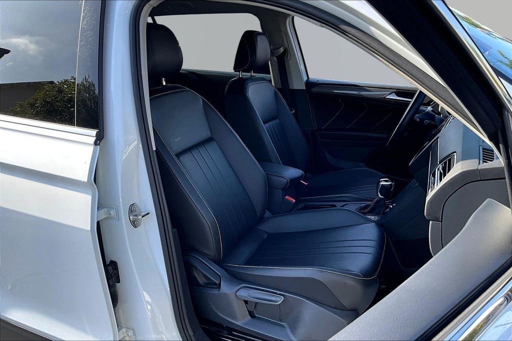 Used 2024 Volkswagen Tiguan Wolfsburg Edition image 27