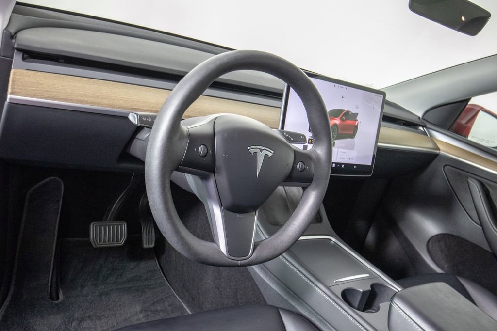 Used 2023 Tesla Model Y Long Range AWD/4WD image 17