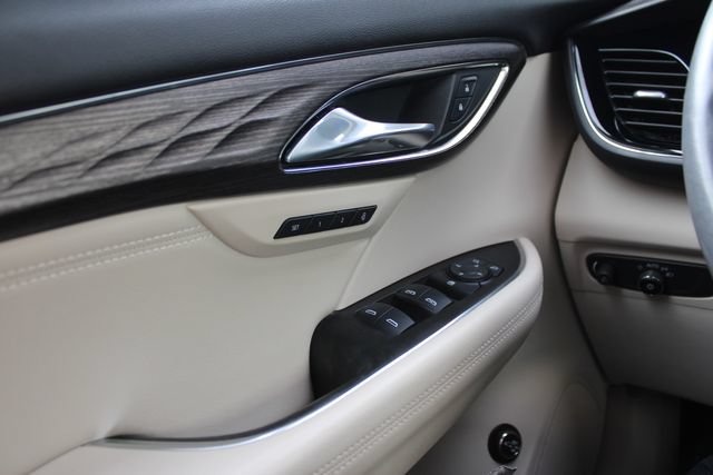 Used 2022 Buick Envision Avenir w/ Technology Package II FWD image 15