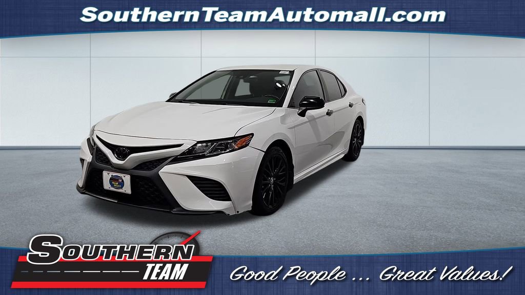 Used 2020 Toyota Camry SE image 1