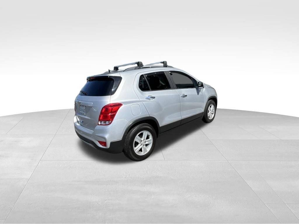 Used 2020 Chevrolet Trax LT w/ LT Convenience Package FWD image 14