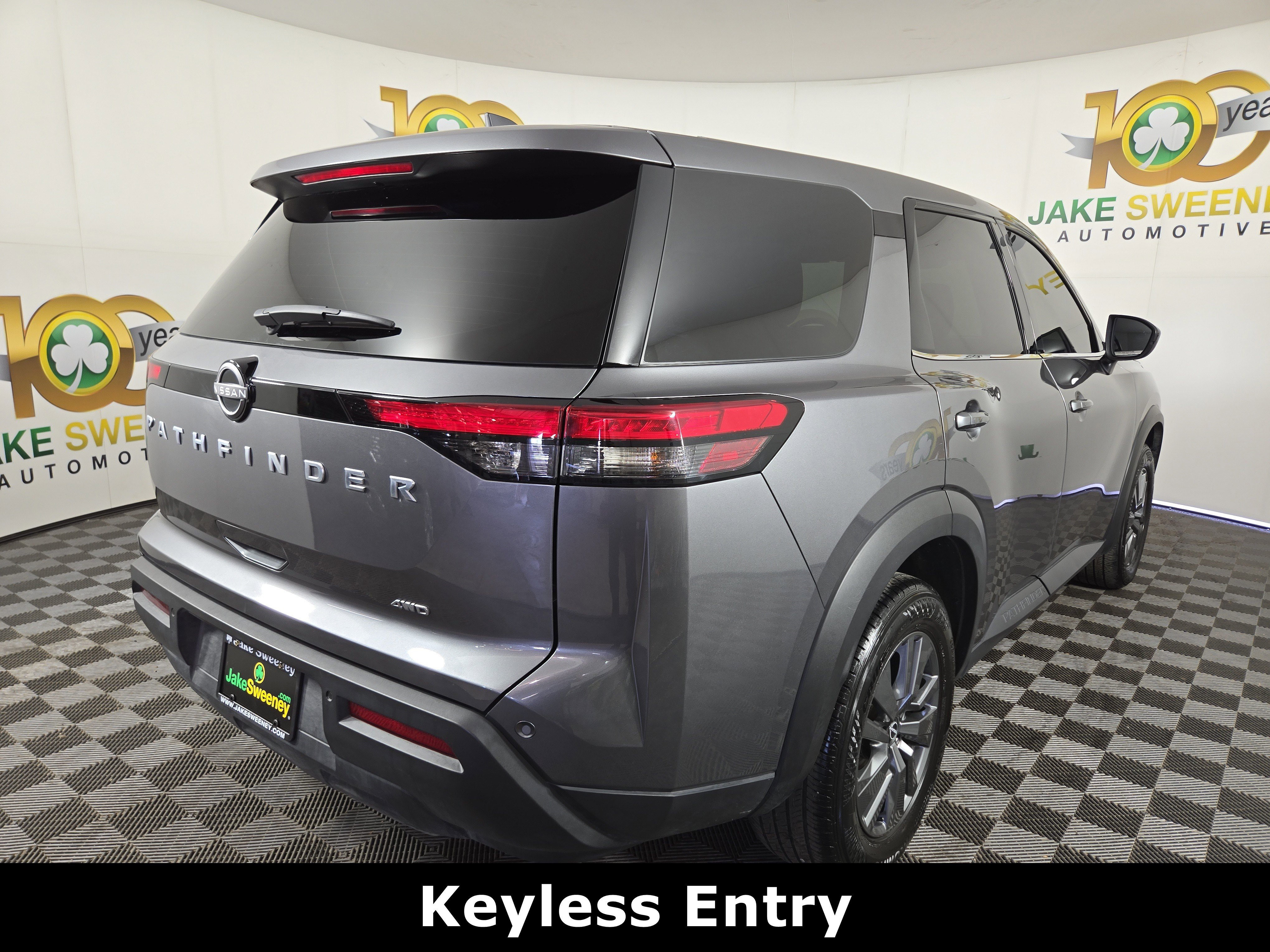 Used 2024 Nissan Pathfinder S image 8