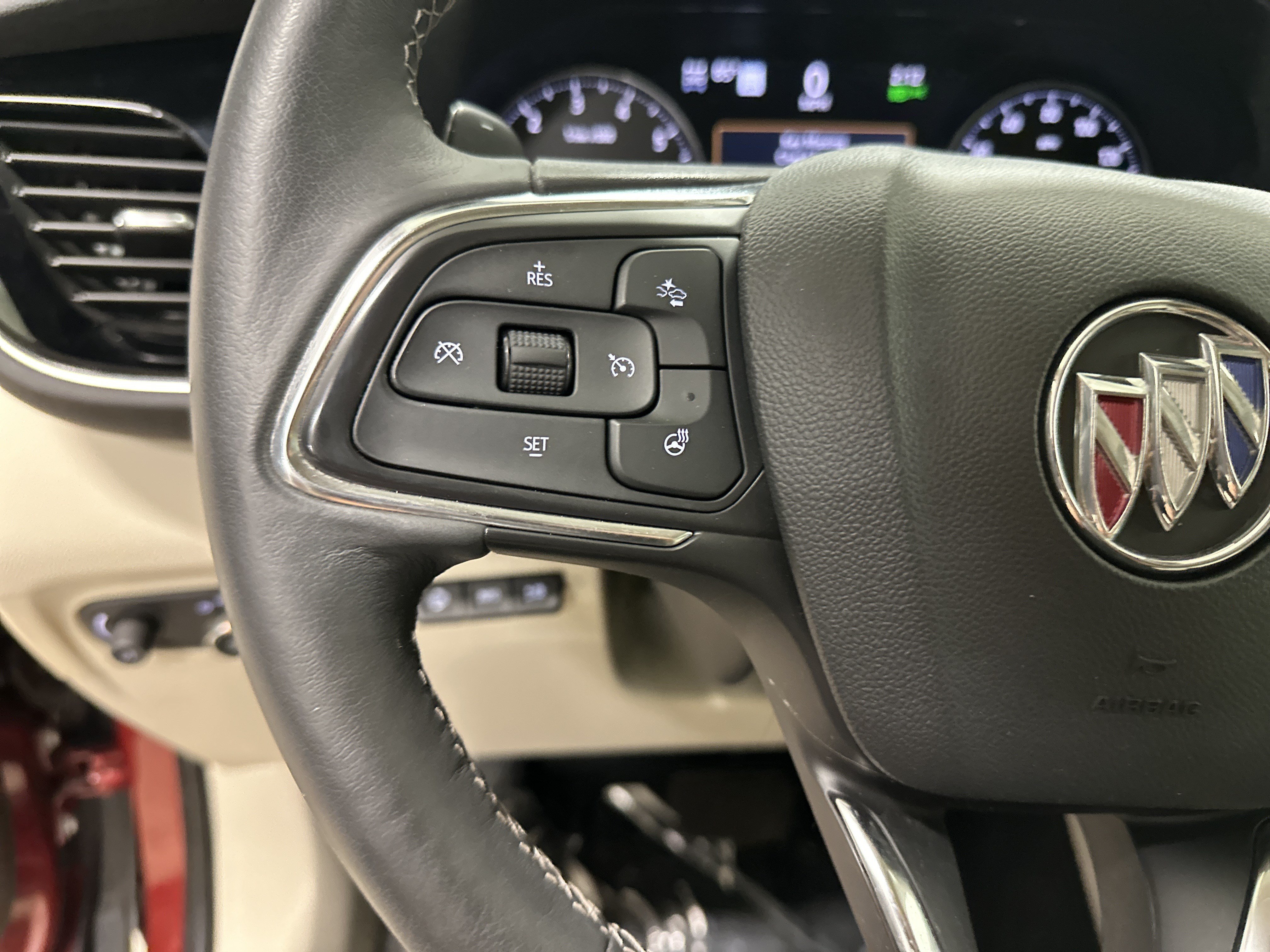 Used 2021 Buick Envision Avenir AWD/4WD image 19