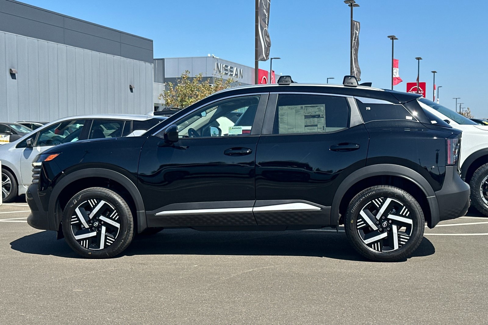New 2027 Nissan Kicks SV w/ Cold Weather Package FWD image 7