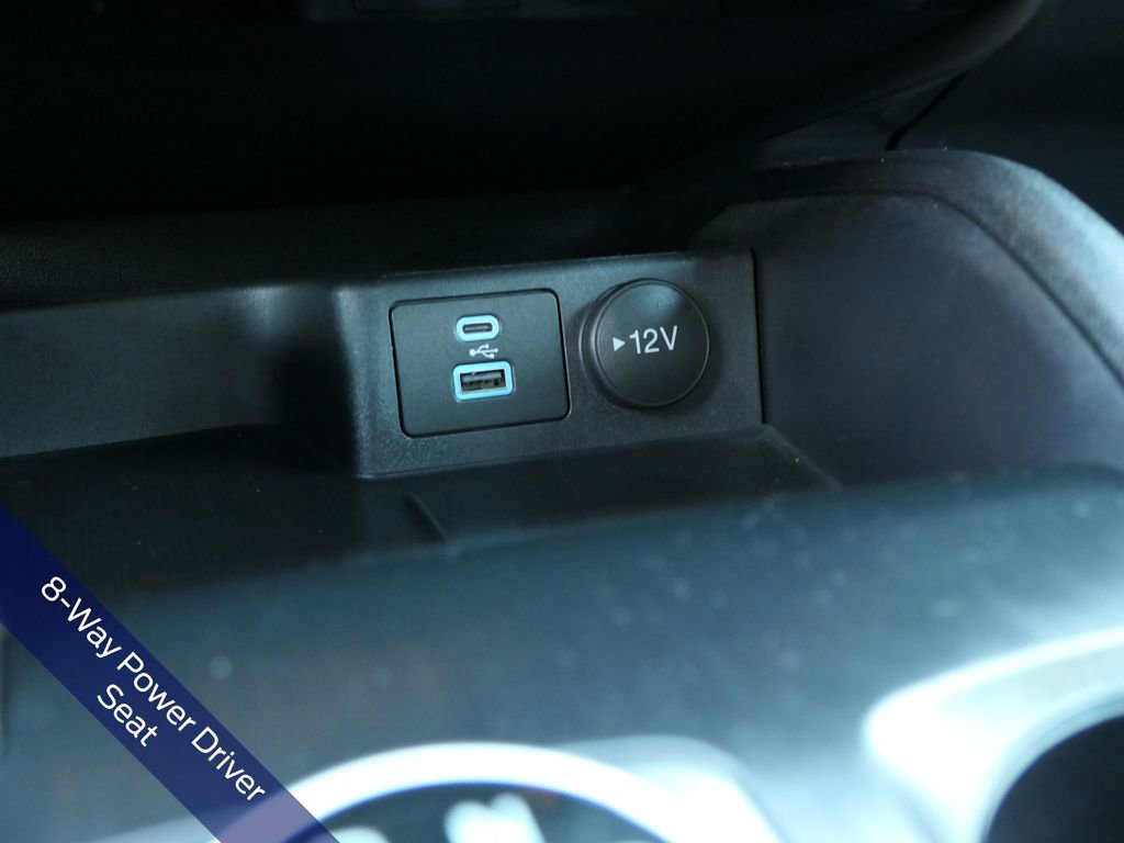 Used 2022 Ford Escape SE w/ SE Sport Appearance Package image 23