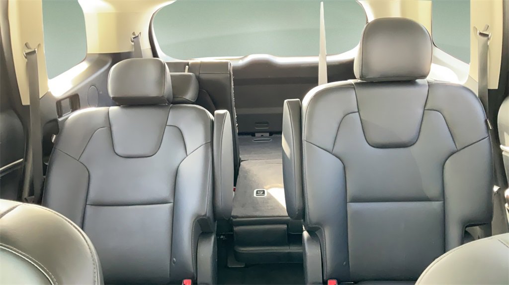 Used 2023 Kia Telluride S image 11