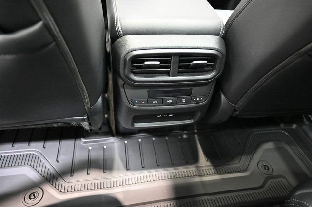 Used 2024 Honda Pilot Touring image 27