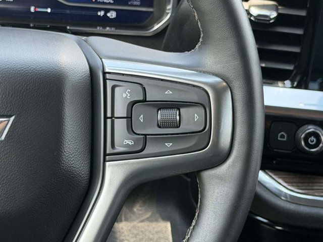Used 2023 Chevrolet Silverado 1500 LT AWD/4WD image 19