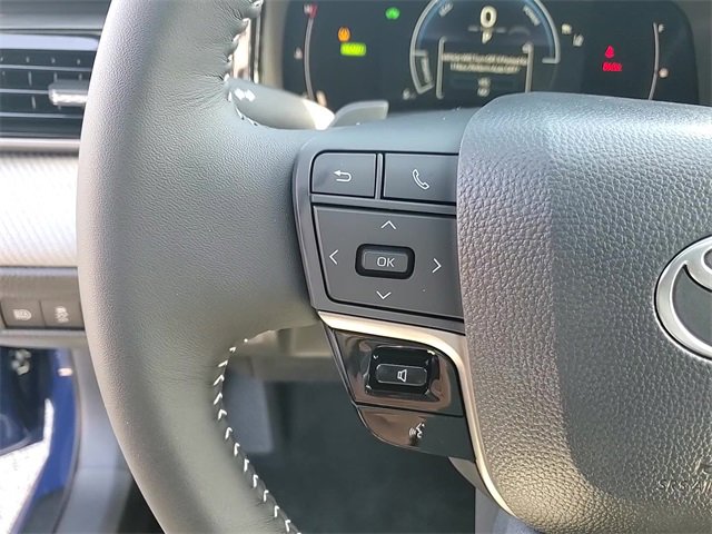 Used 2026 Toyota Camry SE image 15