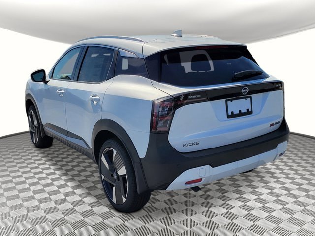 New 2025 Nissan Kicks SR image 3