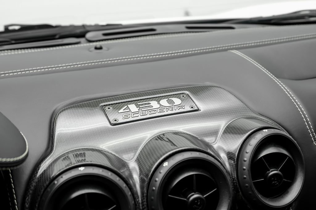 Used 2009 Ferrari F430 Scuderia RWD image 32