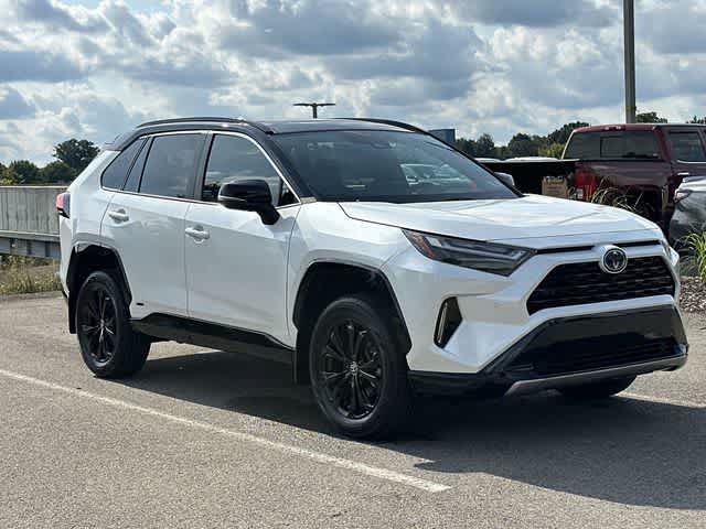 Used 2024 Toyota RAV4 XSE w/ Advanced Technology Package AWD/4WD image 31