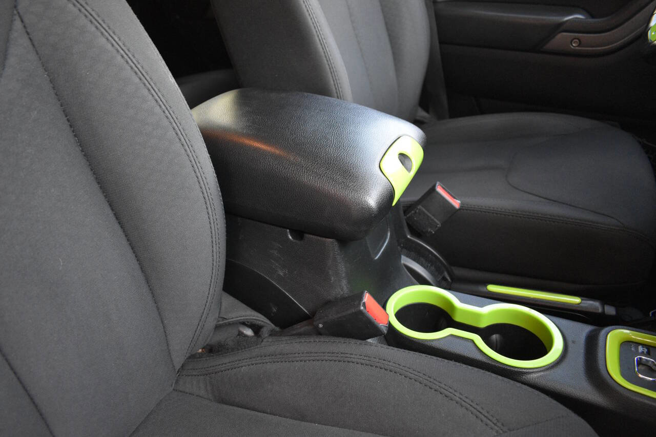 Used 2018 Jeep Wrangler Unlimited Sport S image 24