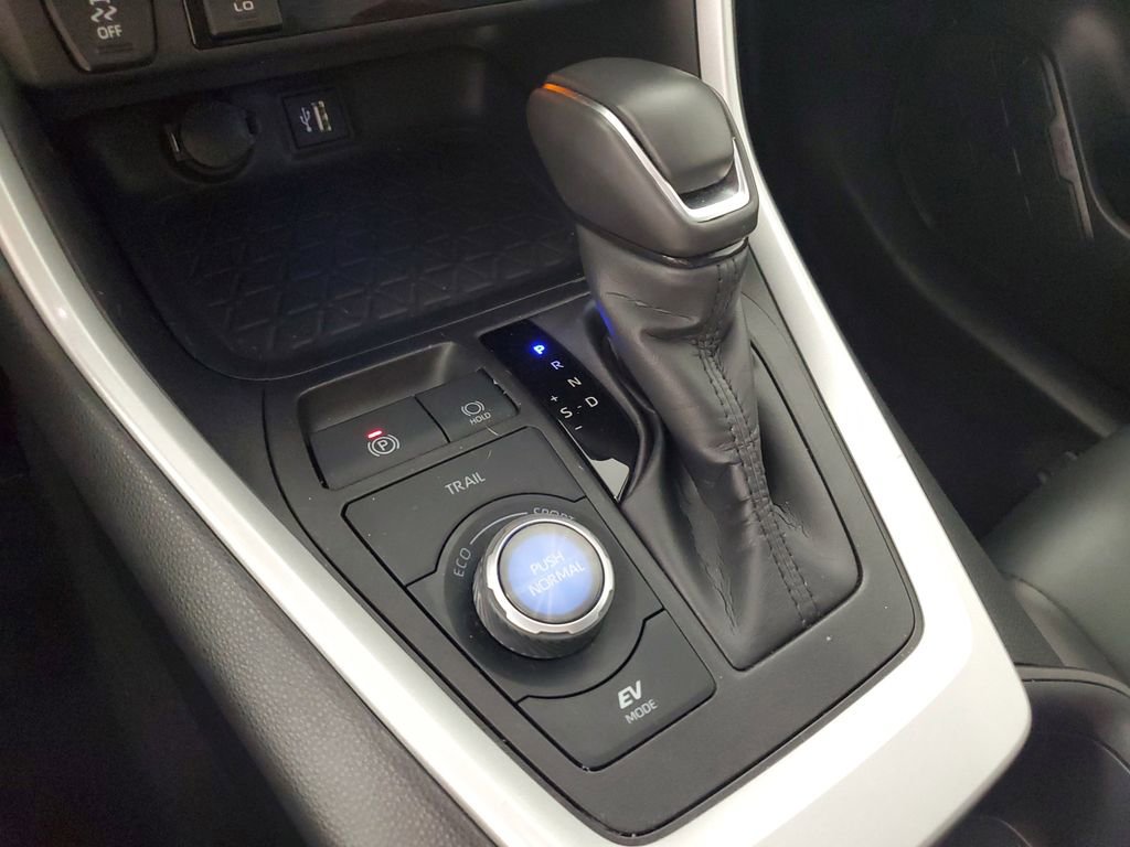 Used 2024 Toyota RAV4 XSE image 19