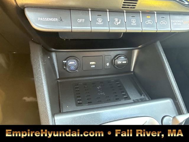 Used 2023 Hyundai Kona Limited image 26