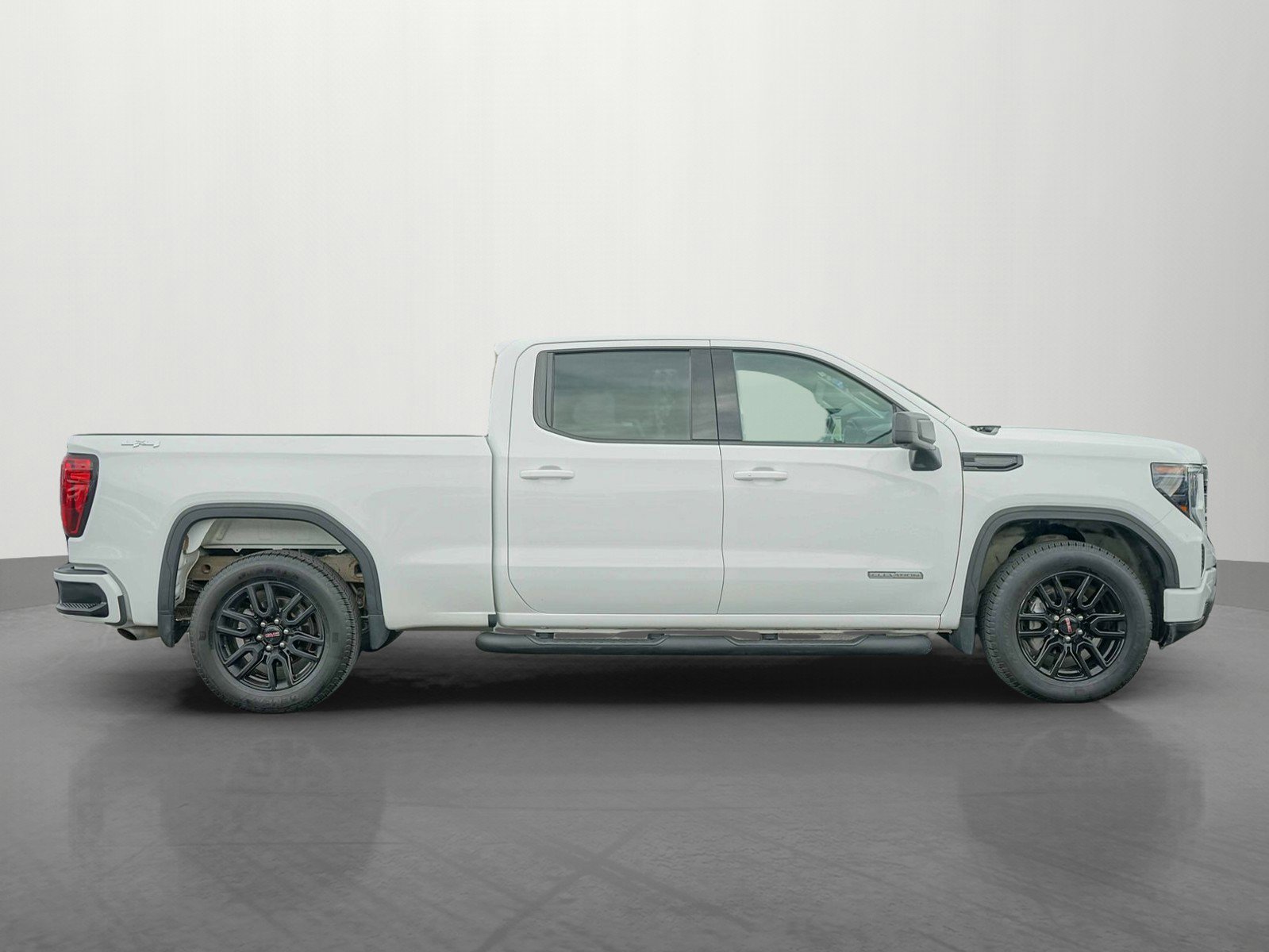 Used 2023 GMC Sierra 1500 Elevation image 8