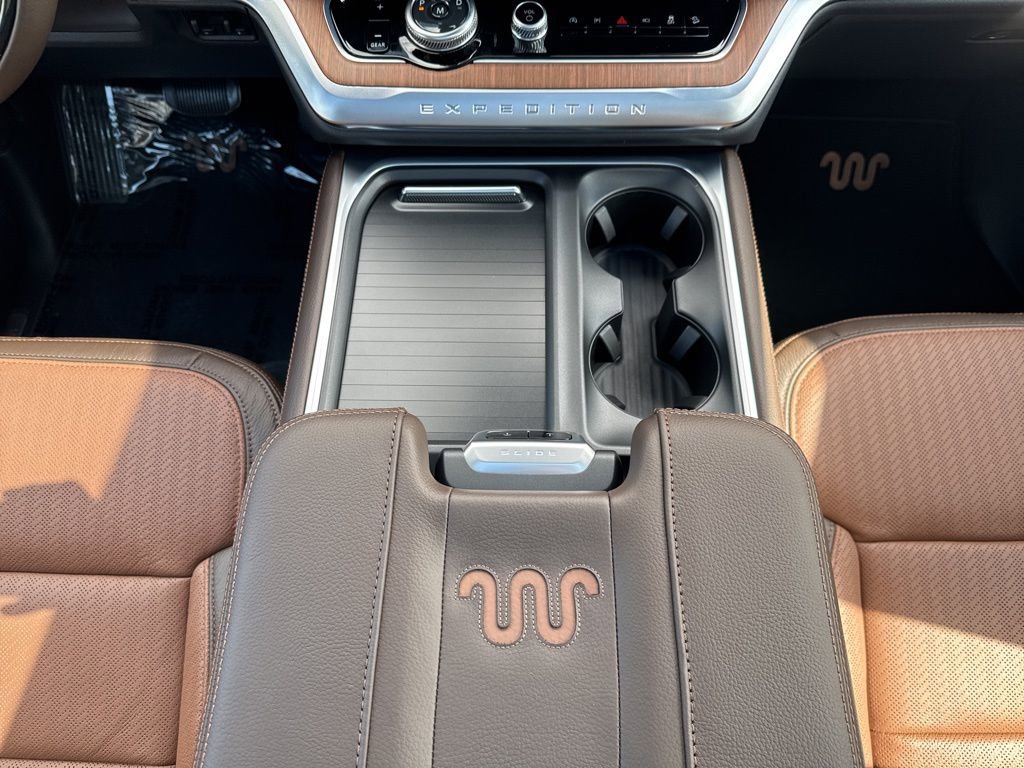 New 2025 Ford Expedition King Ranch image 30
