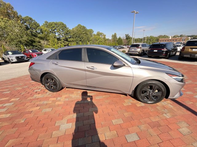 Used 2023 Hyundai Elantra Blue FWD image 37