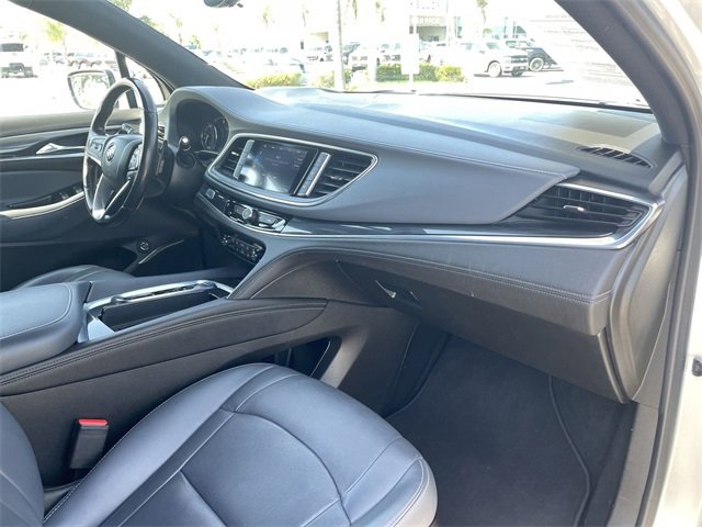Used 2022 Buick Enclave Premium image 28