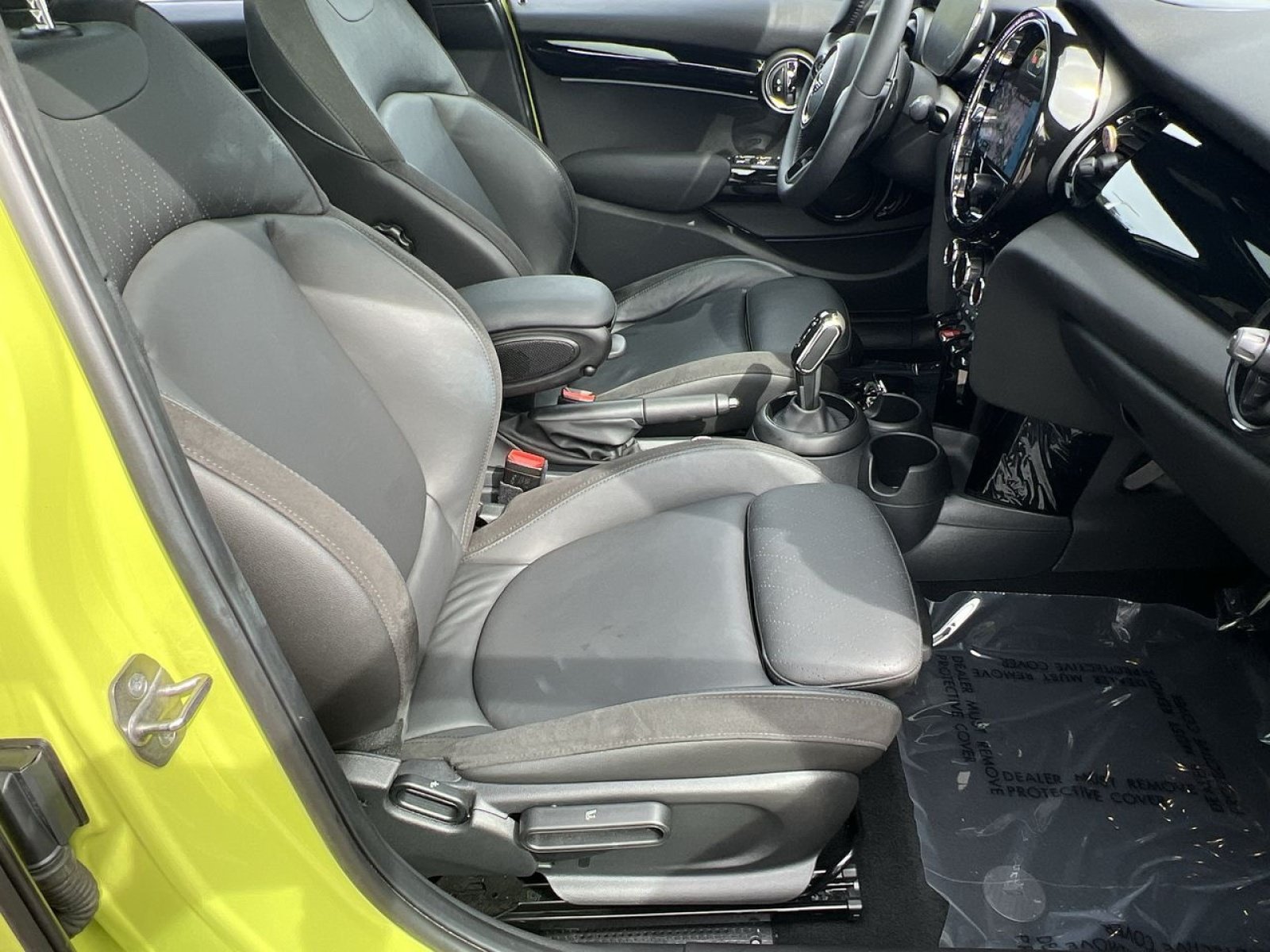 Used 2024 MINI Cooper S w/ Signature Upholstery Package FWD image 26
