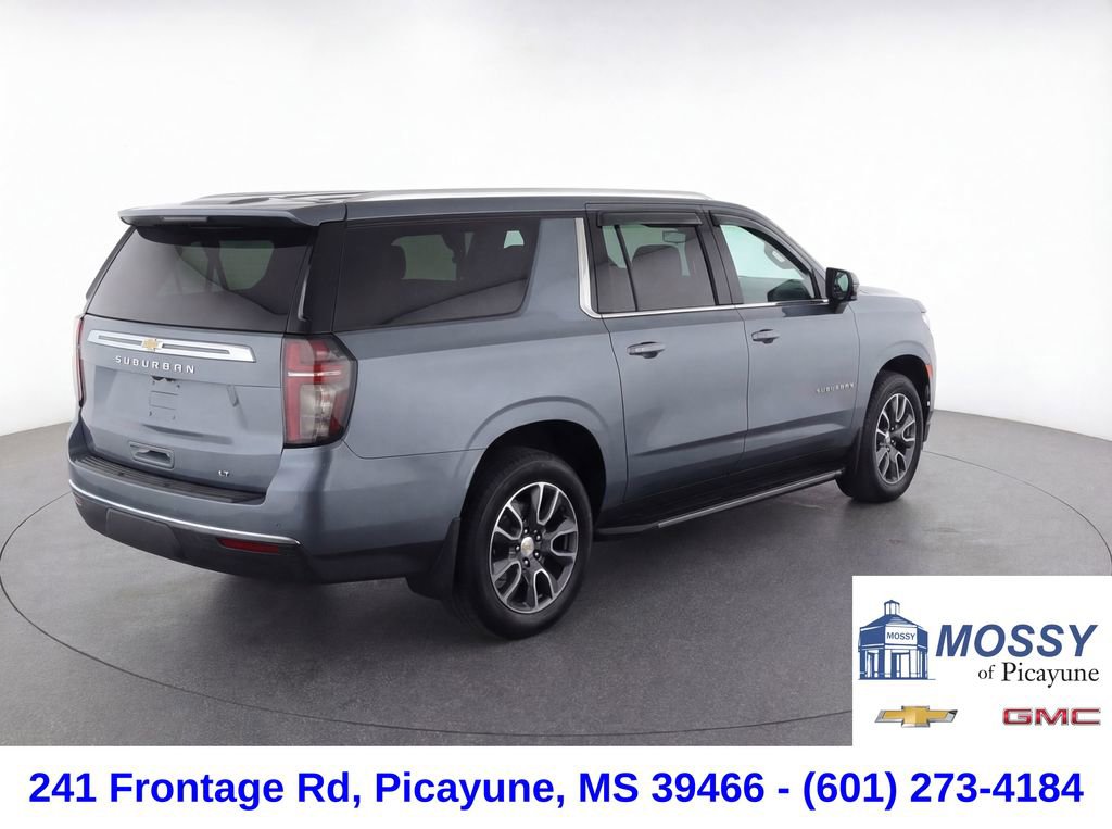 Used 2021 Chevrolet Suburban LT w/ LT Signature Package image 4