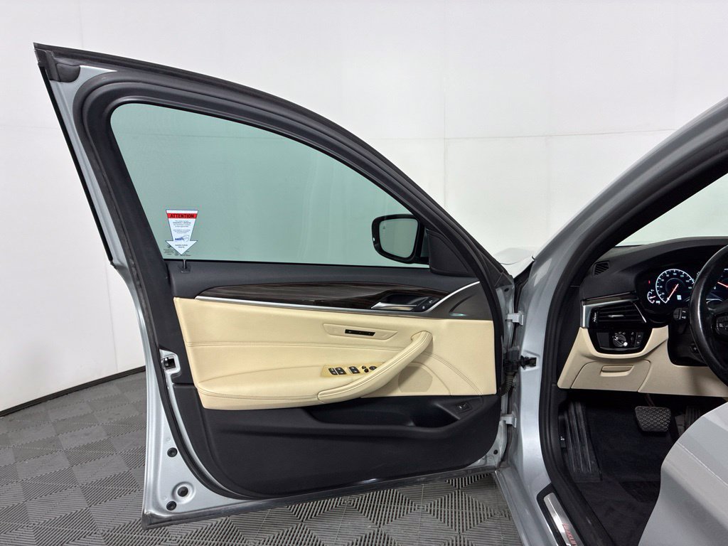 Used 2019 BMW 530i RWD image 23