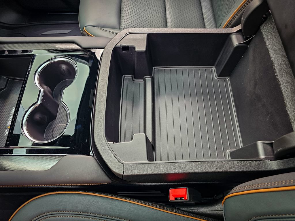 New 2026 GMC Yukon XL AT4 w/ AT4 Premium Plus Package AWD/4WD image 31