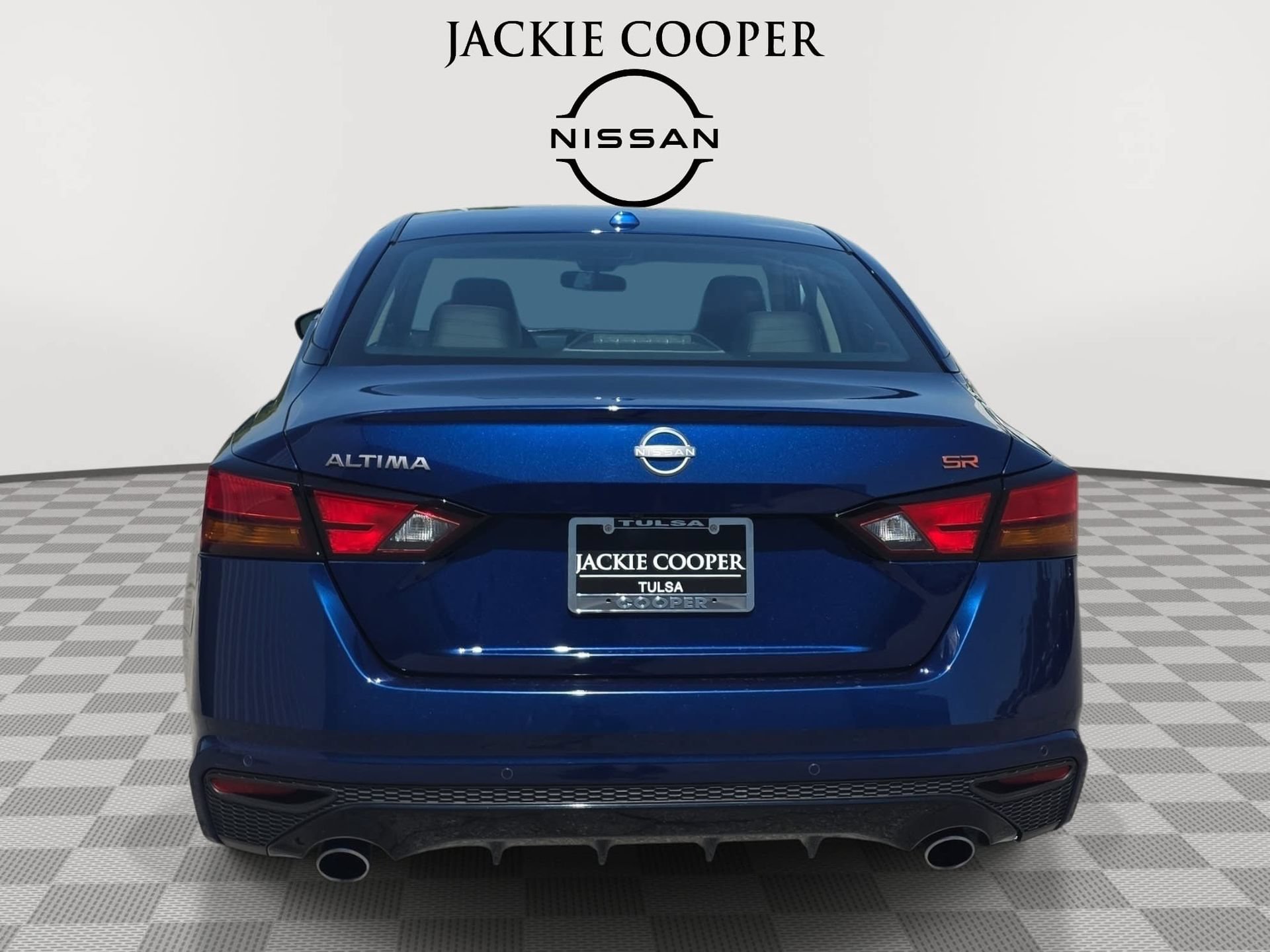 Used 2024 Nissan Altima 2.5 SR FWD image 6