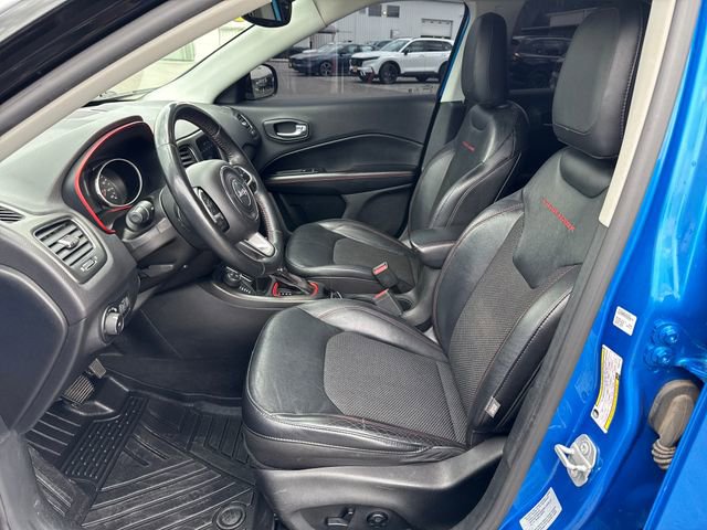 Used 2017 Jeep Compass Trailhawk w/ Cold Weather Group AWD/4WD image 15