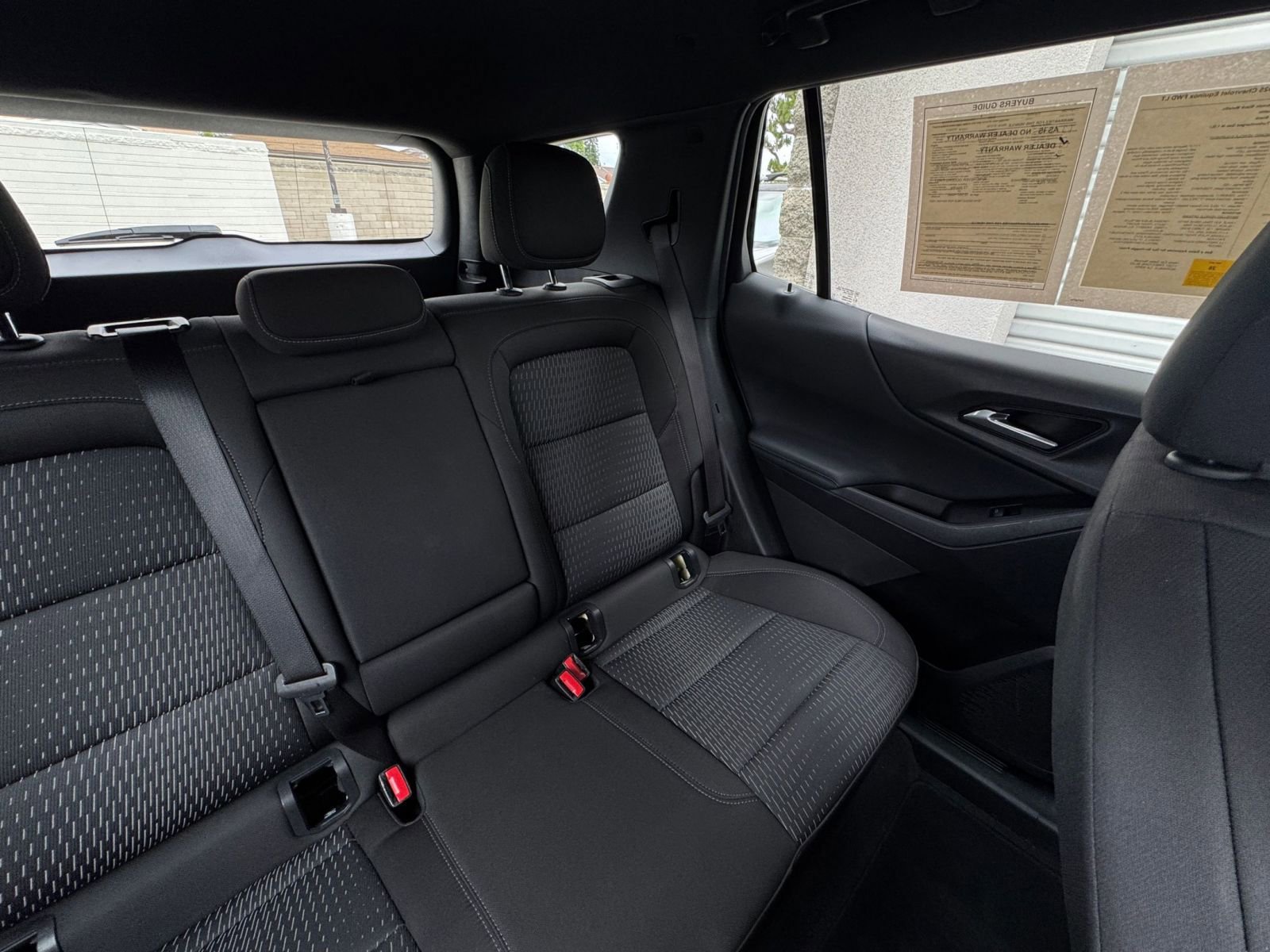 Used 2025 Chevrolet Equinox LT FWD image 38