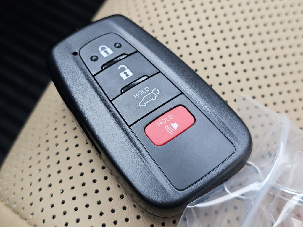 Used 2025 Toyota RAV4 Limited w/ Advanced Technology Package image 36