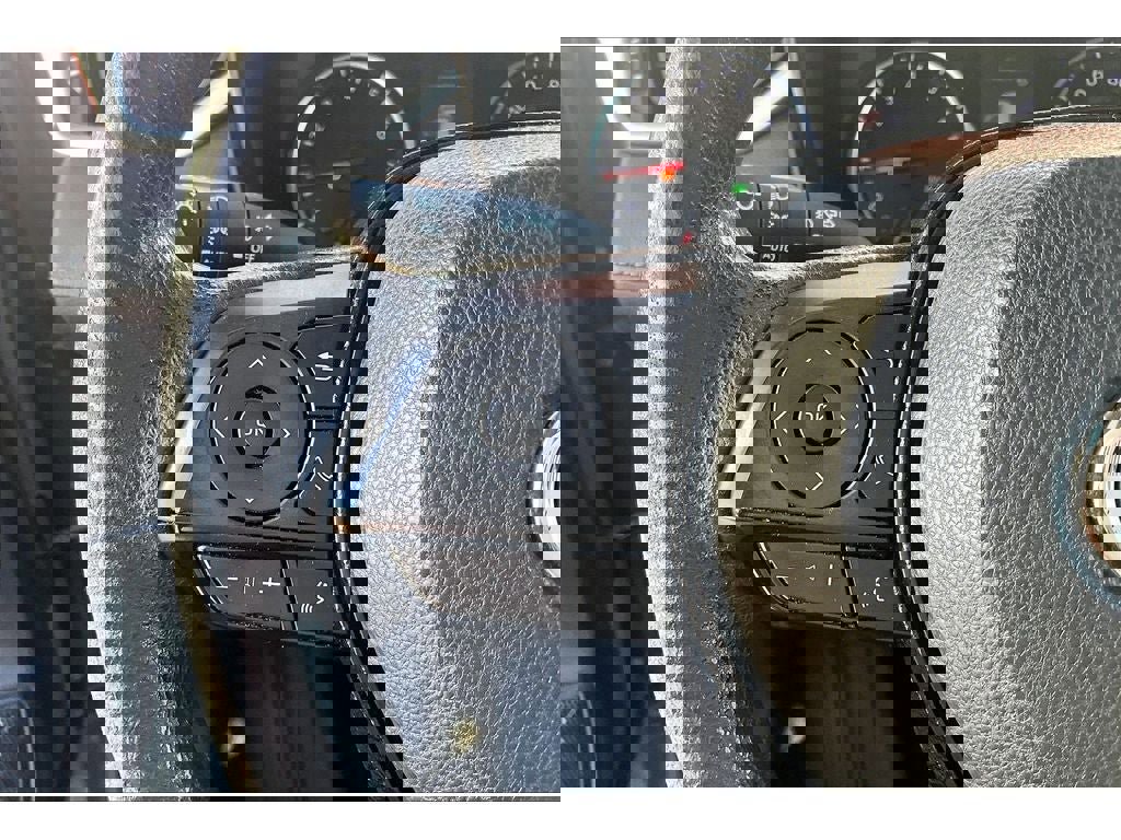 Used 2021 Toyota RAV4 XLE w/ Convenience Package image 21