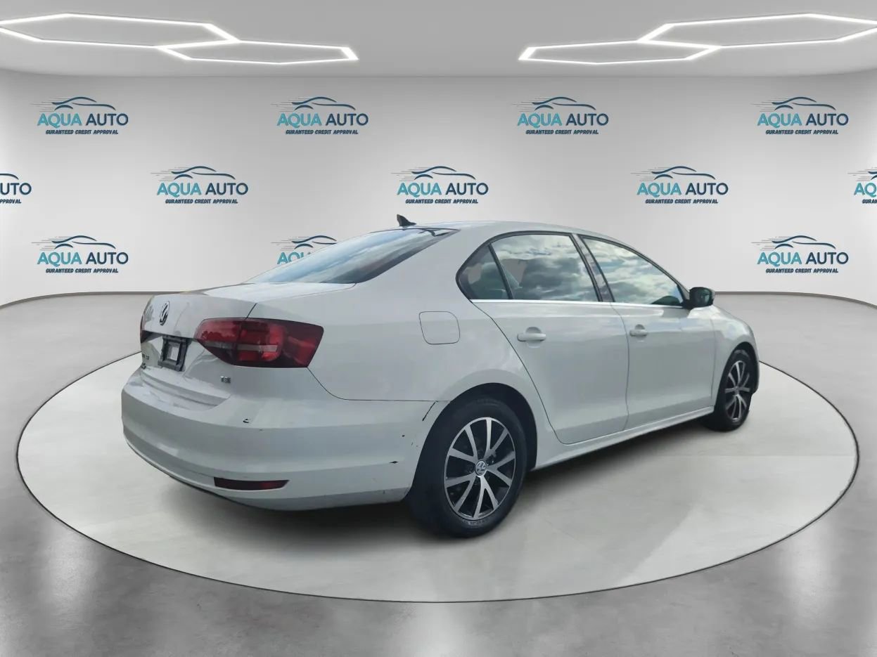Used 2017 Volkswagen Jetta SE FWD image 5