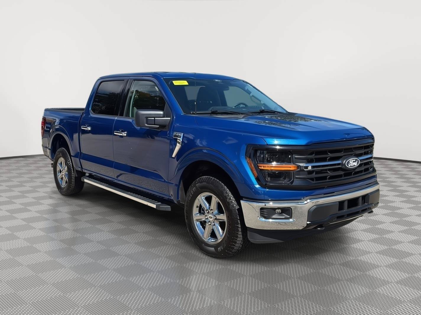 Used 2025 Ford F150 XLT w/ Equipment Group 301A Standard AWD/4WD image 4
