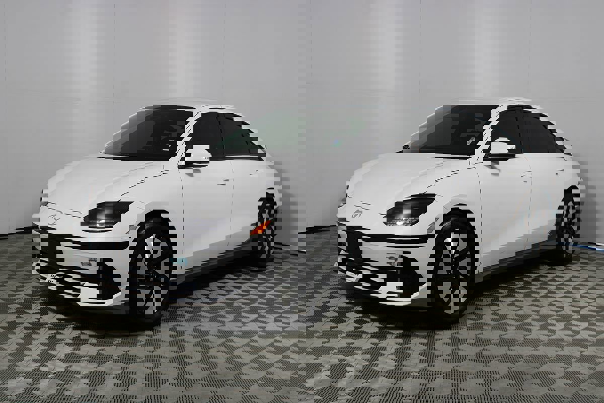 Used 2024 Hyundai Ioniq 6 SE image 28