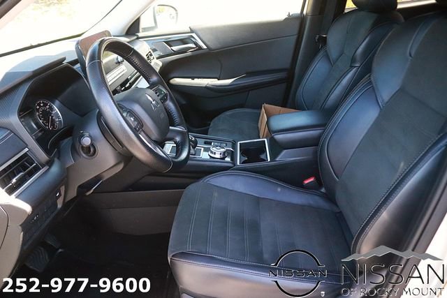 Used 2024 Mitsubishi Outlander SE image 13