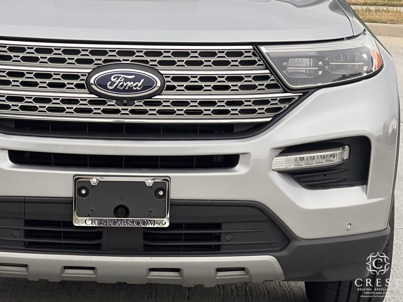 Used 2021 Ford Explorer Limited w/ Equipment Group 301A AWD/4WD image 10