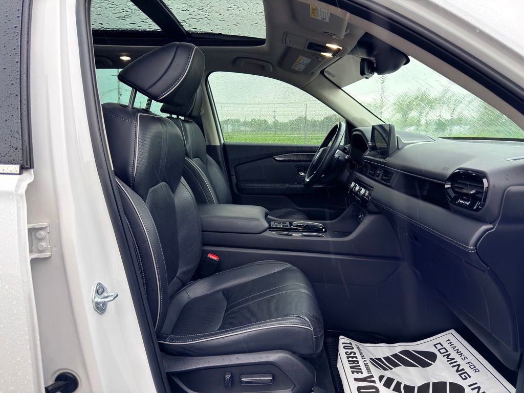 Used 2023 Honda Pilot Elite image 36