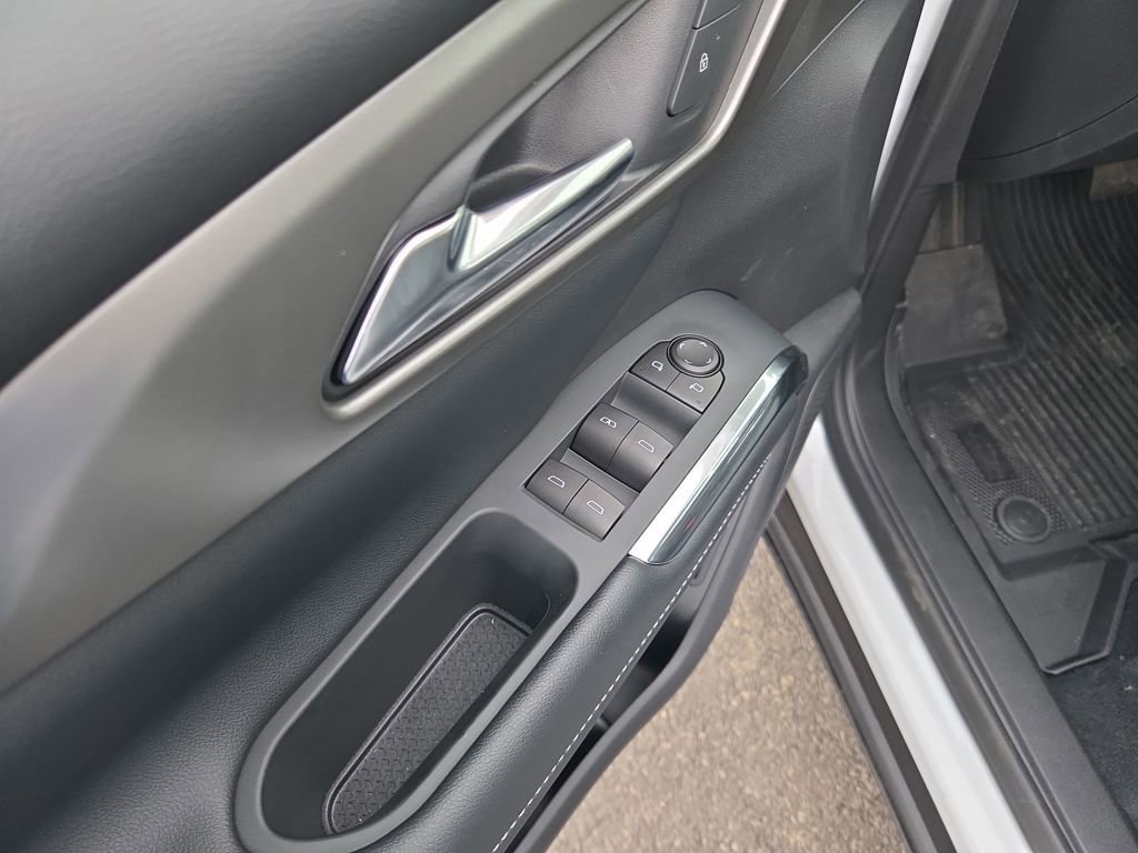 New 2025 Chevrolet Traverse LT w/ LPO, Floor Liner Package image 12