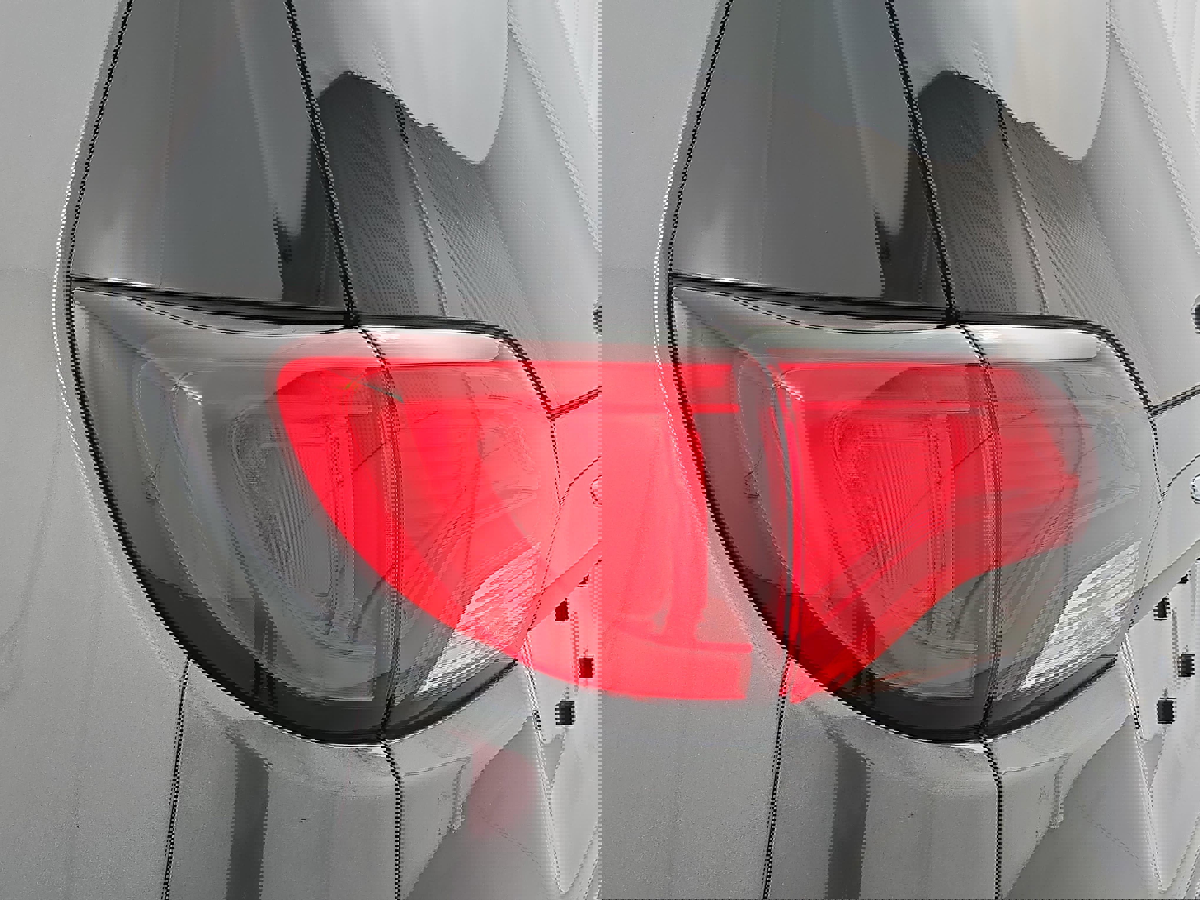 Used 2018 Chrysler Pacifica Touring-L image 35