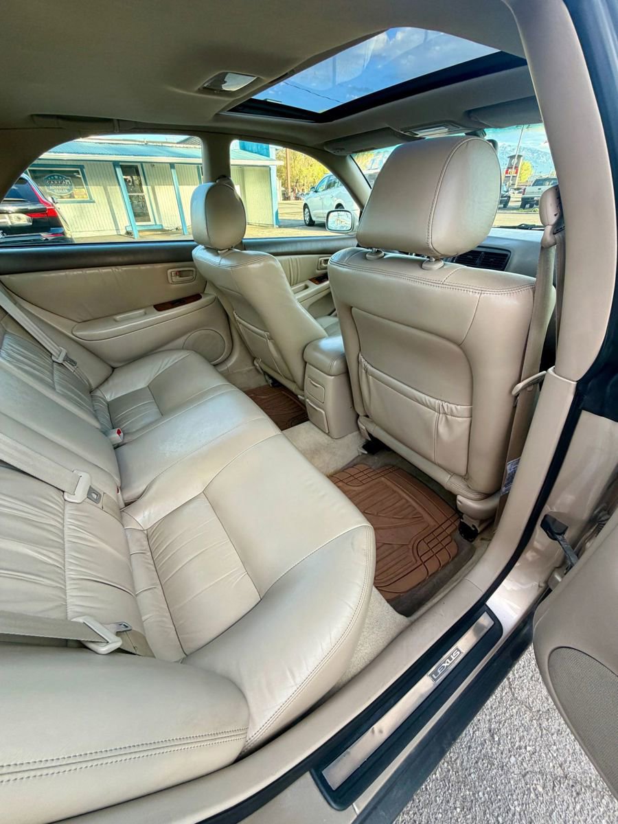 Used 2000 Lexus ES 330 image 18