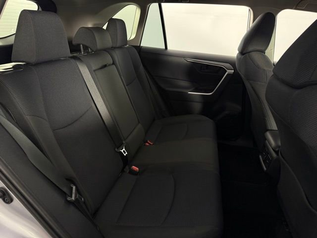 Used 2025 Toyota RAV4 LE AWD/4WD image 17
