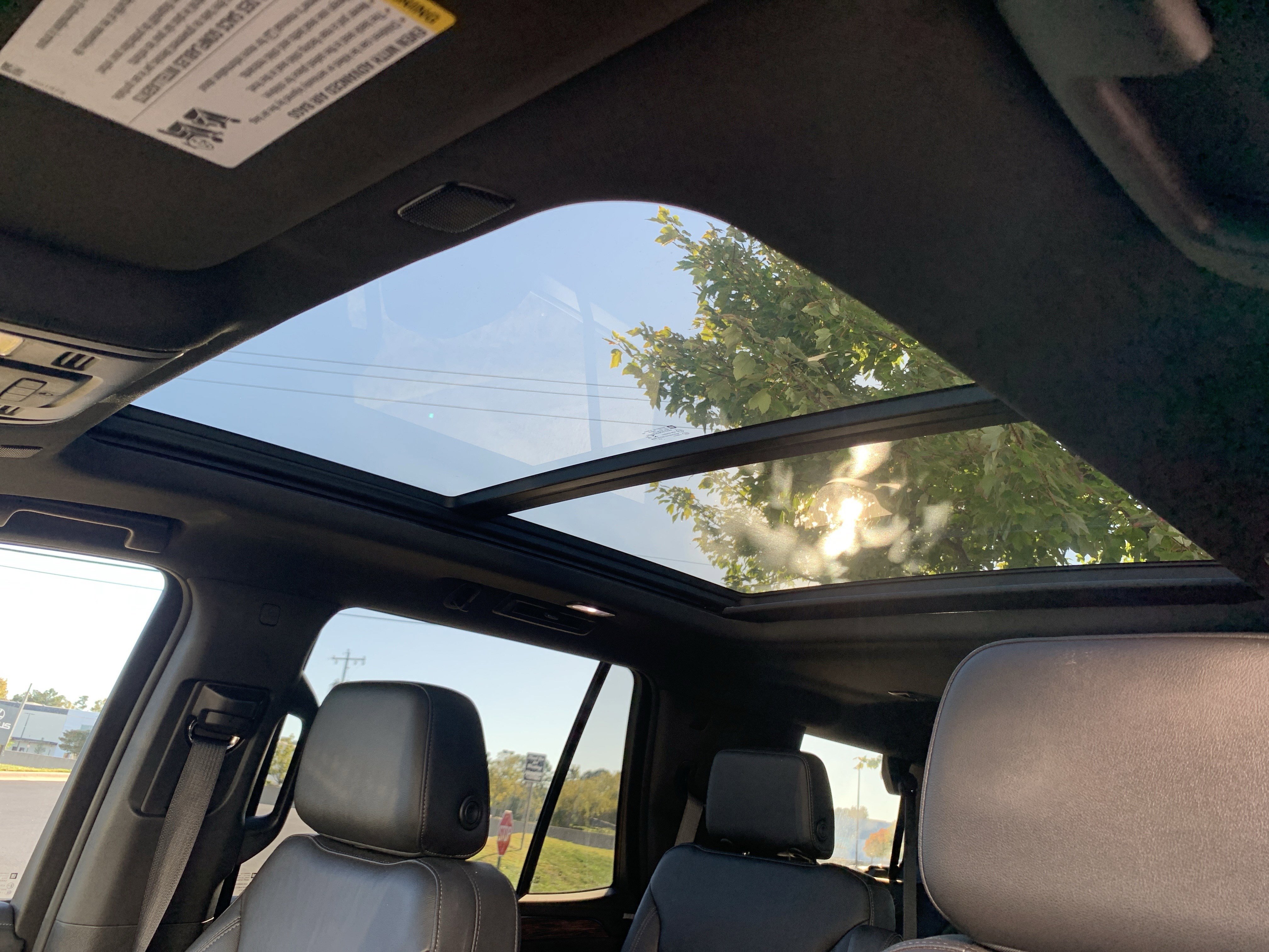 Used 2022 Chevrolet Tahoe LT image 28