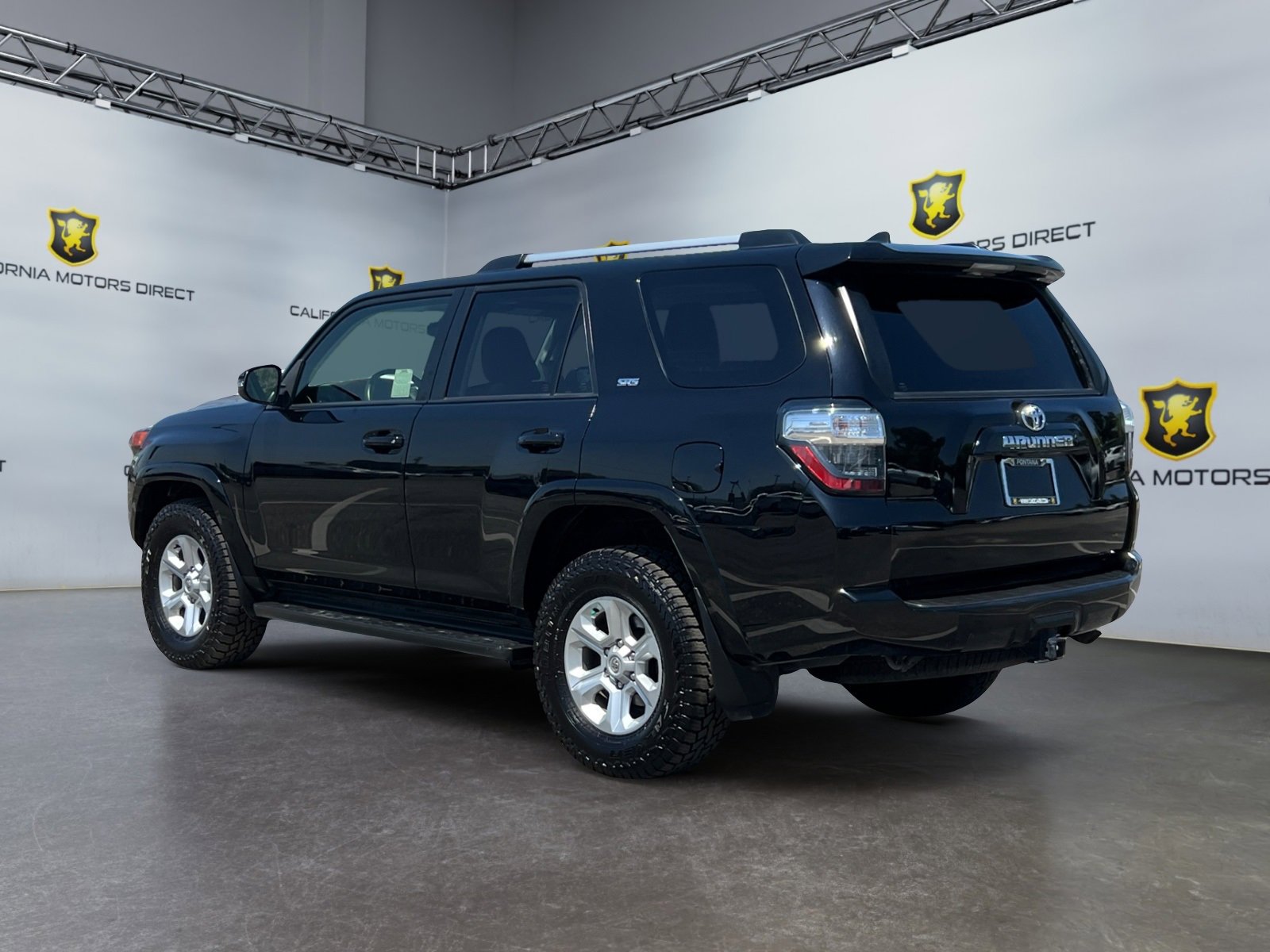 Used 2023 Toyota 4Runner SR5 Premium image 3