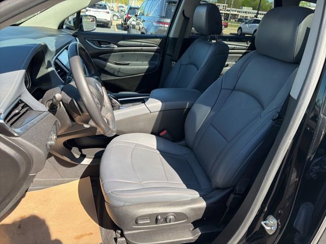 Used 2020 Buick Enclave Essence w/ Sound and Sites Package AWD/4WD image 11