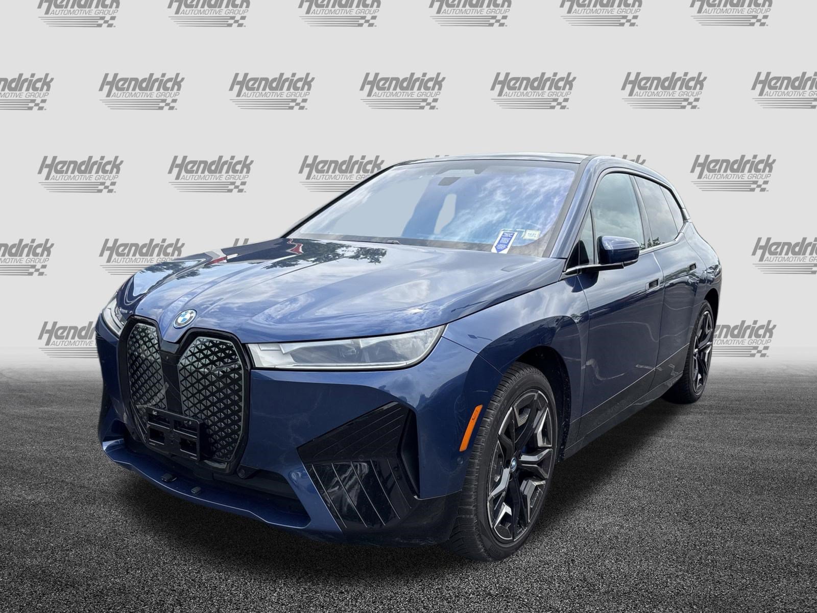 Certified 2024 BMW iX xDrive50 w/ Premium Package AWD/4WD image 11